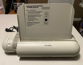 ELECTRIC 3-HOLE PUNCH
