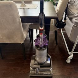 Dyson DC28 Animal Airmuscle Upright Vacuum Purple (Read Description)
