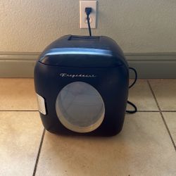 Mini Fridge Frigidaire