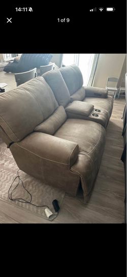 Power Reclining Loveseat with Console