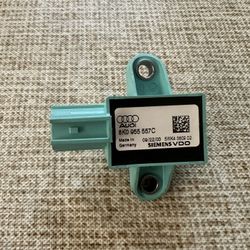 2009 - 2012 AUDI A4 B8 DOOR   MODULE SENSOR UNIT 8K0955557C OEM