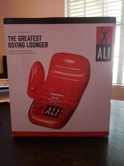 BIG MAN POOL LOUNGER BOXING GLOVE