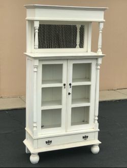 Mid Century Modern - Display Cabinet