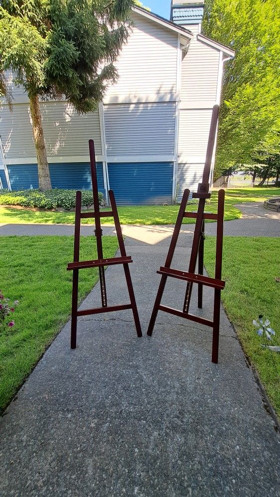 Mendenhall Lyre Easels