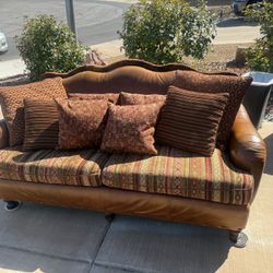 Leather Couch With Pillows 