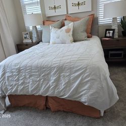 Full Size bedroom