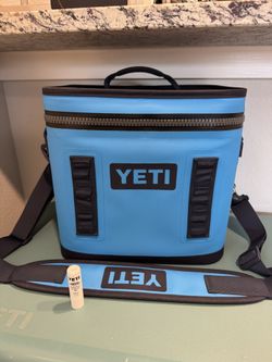 Yeti Cooler Flip 12 Big Wave Blue