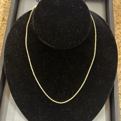 14K Yellow Gold Rope Style Chain Necklace 18 inches Long