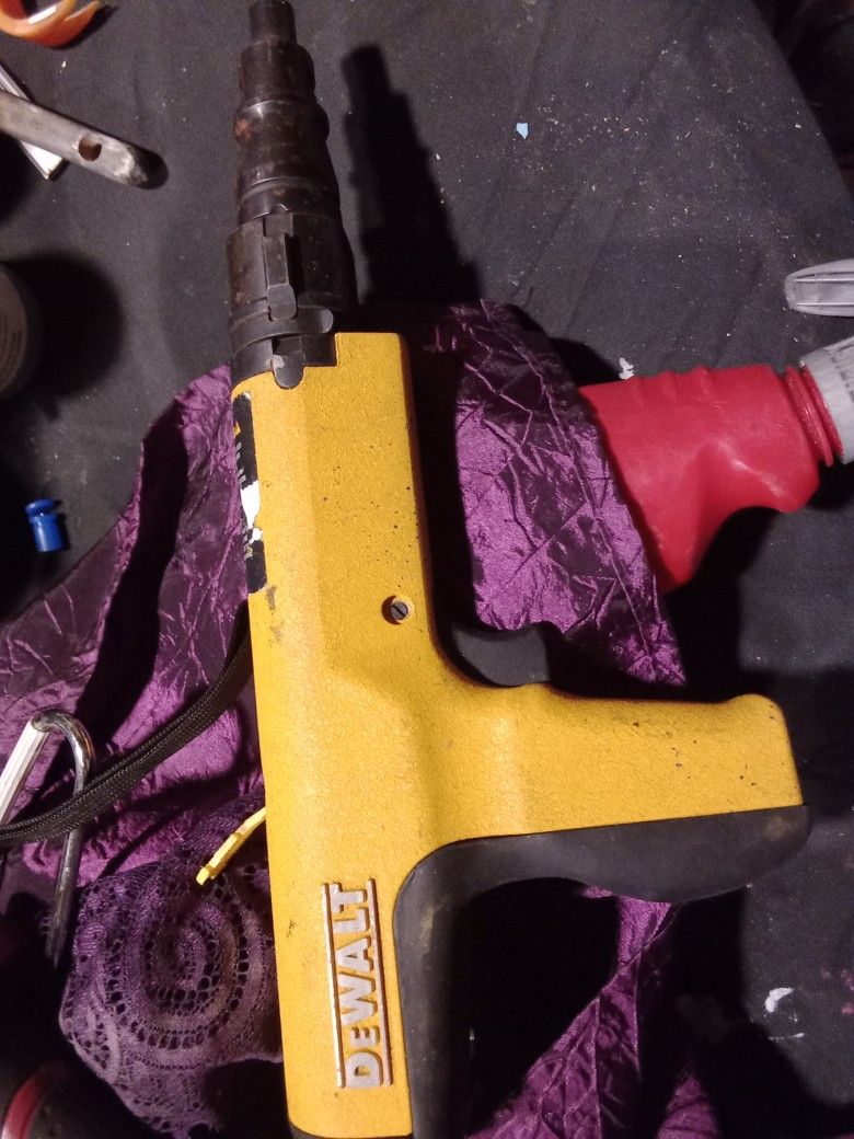 Dewalt Semi Automatic Powder Actuated Fastener