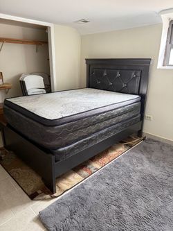 Full size bedroom set with mattress