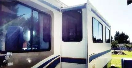 Camper 1999 Fleetwood Bounder