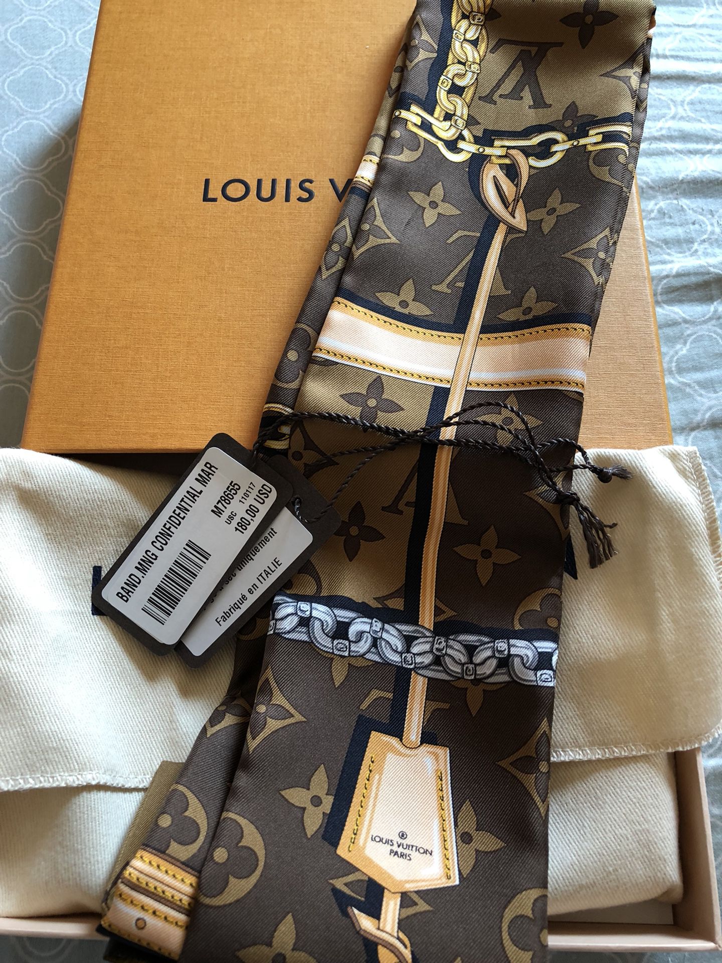 Louis Vuitton Bandeau - Scarf 100% Silk for Sale in El Monte, CA
