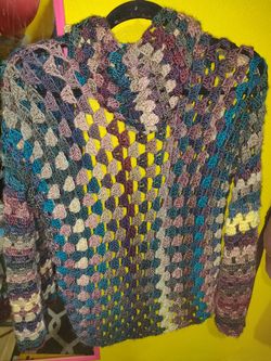 Cardigan/sweater with hood