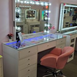 Hollywood Vanity Makeup Table (Brand New)