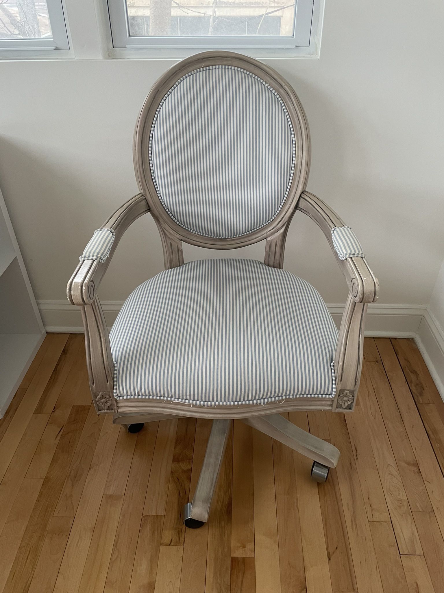 Blue And White Office Chair 