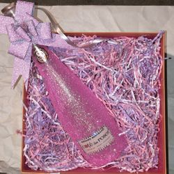 Mother’s Day Gift! ♡︎💕🎁 Brand New Decorative Wine Bottle Or Tequila Bottles 🍾🥂