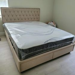 NEW QUEEN-SIZE MATTRESS AND BOX SPRING 🆕️