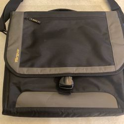 Targus 17" laptop bag