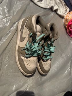 Used size 6 and 7 boys shoes