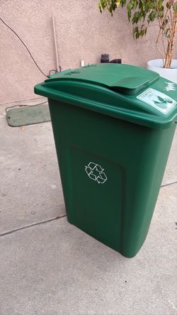 Green Compost Bin with Lid