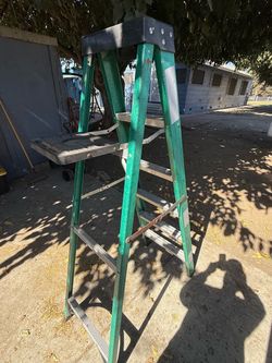 6ft Gorilla fiberglass ladder