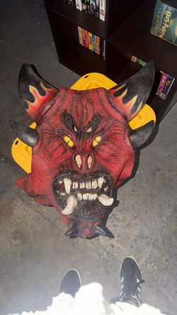 HUGE DEVIL MASK HALLOWEEN