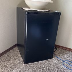 Mini Refrigerator 