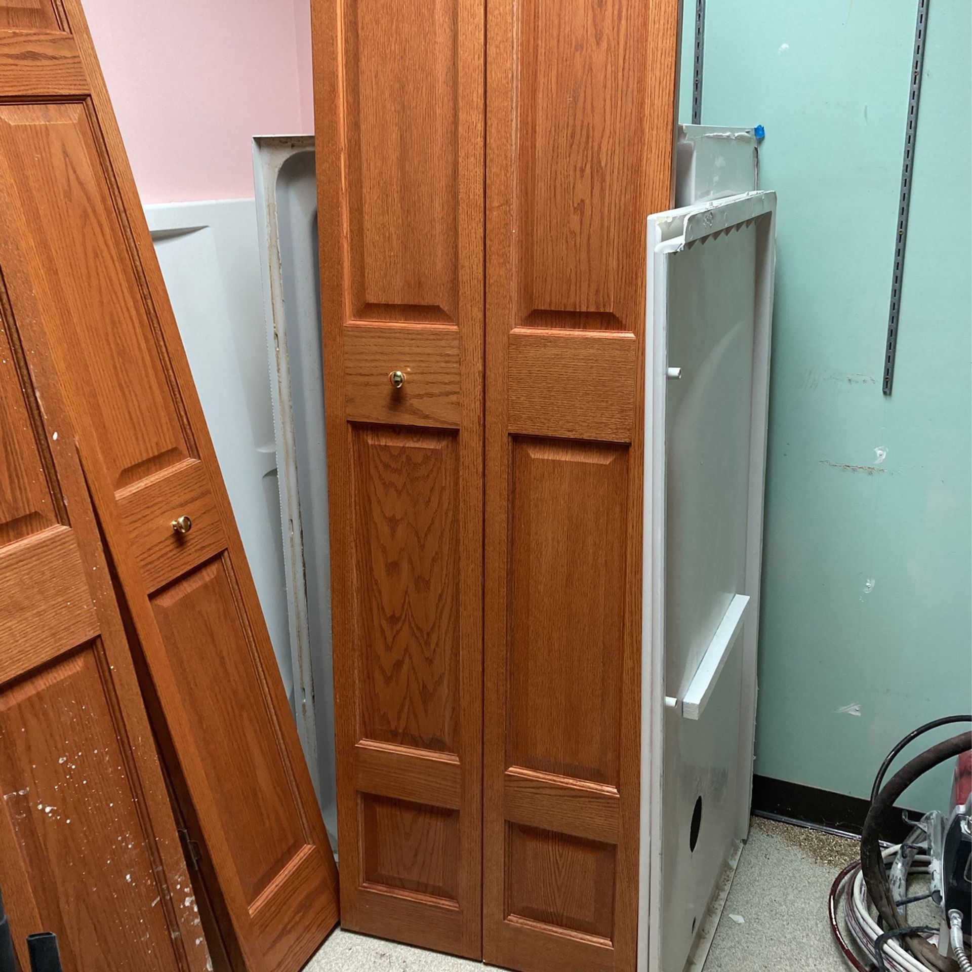 Bifold Solid Wood Oak Doors Like New $50 Each.