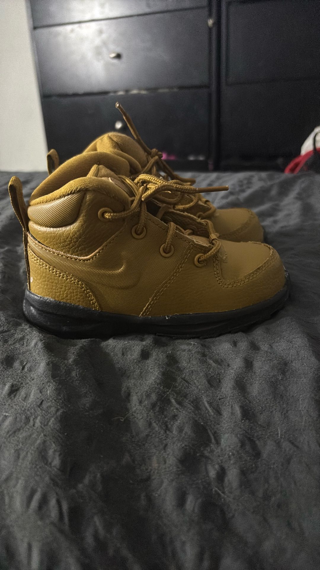 Nike Manda