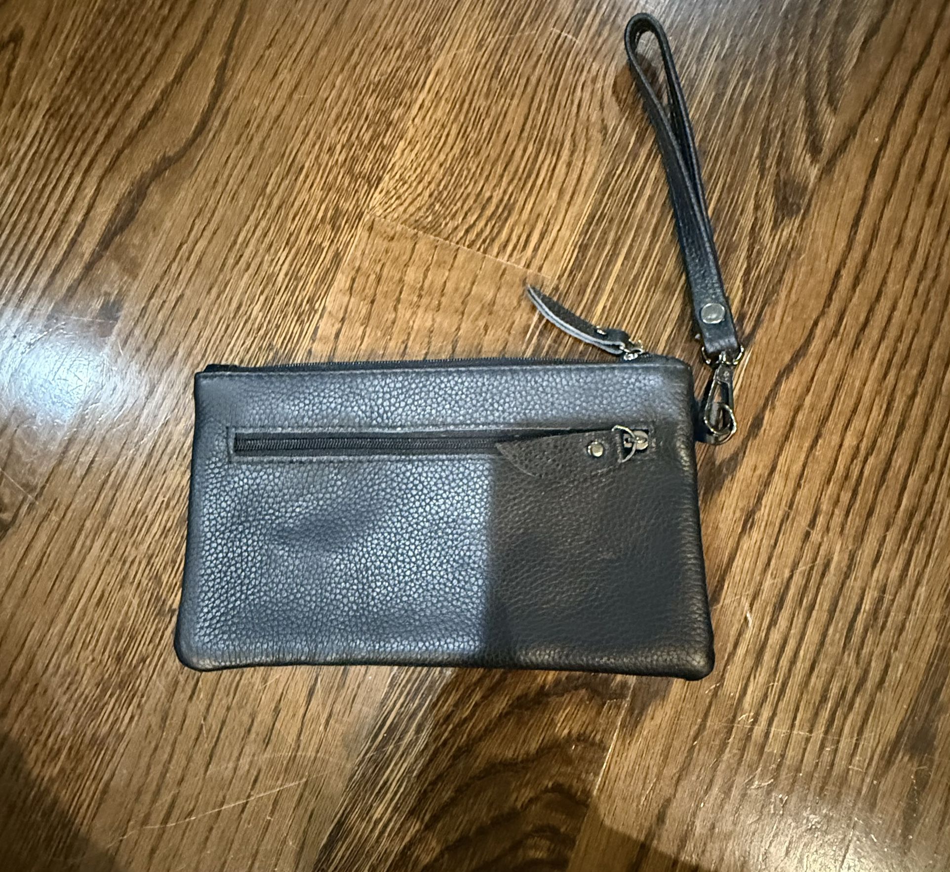 L-Run Black Faux Leather Wristlet Clutch – Excellent Condition