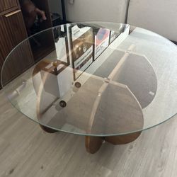 Glass coffee table 