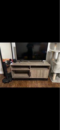 Tv console