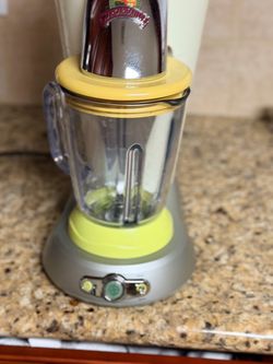 Margaritaville Key West Frozen Concoction Maker with Easy Pour Jar and XL Ice Reservoir, 4 Programmed Drink Settings, Great for Entertaining and Parti