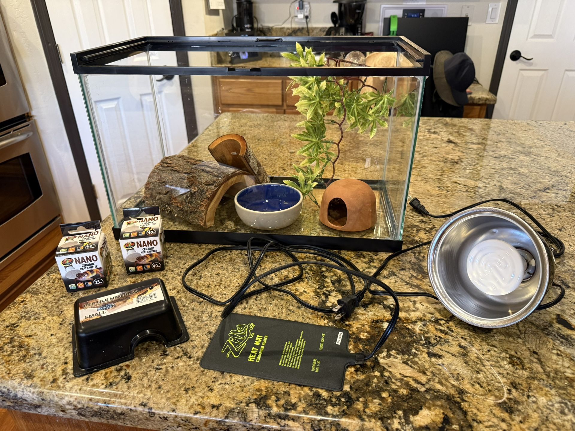 Zilla Critter Cage & Accessories