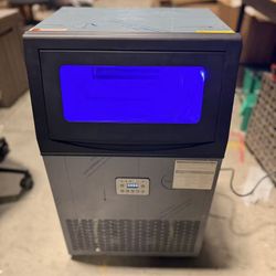 Commercial Ice Maker Machine 110lbs/24H,
