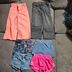 A set of girls shorts pants 5 6 T
