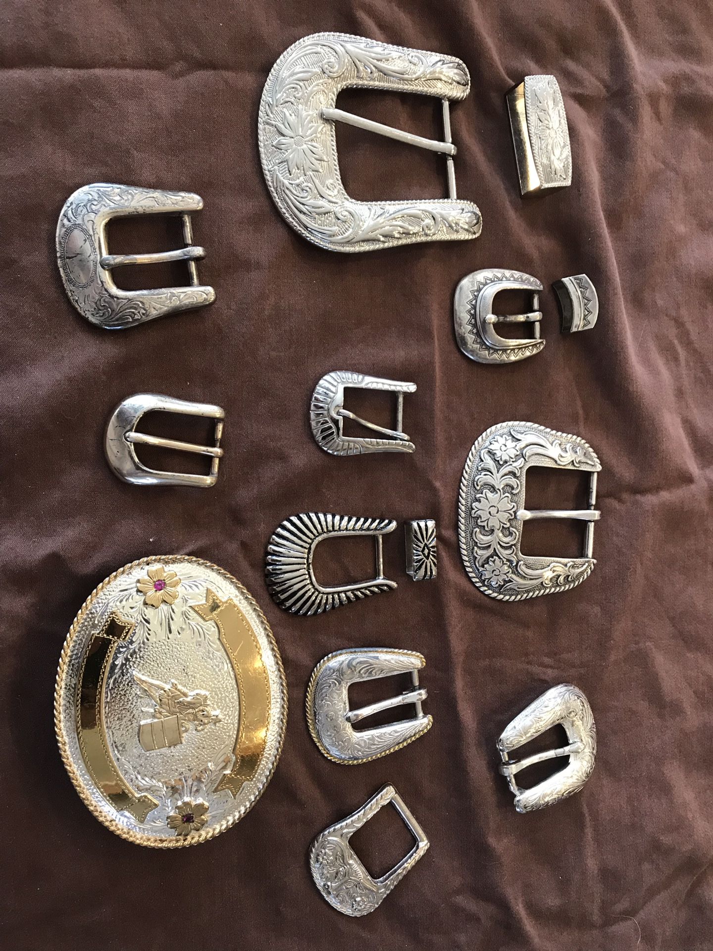 Lot of 11 belt buckles