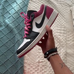 Jordan 1 Low 