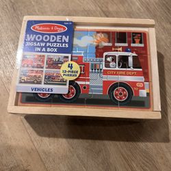 Melissa & Doug – Wooden Jigsaw Puzzles in a Box (Vehicles)