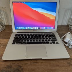 MacBook Air 2014 13 inch core i5  Excellent Condition 