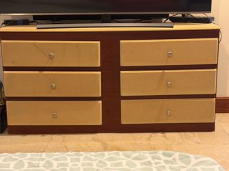 2 dressers