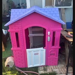 Cape Code Little Tykes House  $25