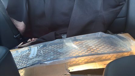 Mercedes benz Bottom grille