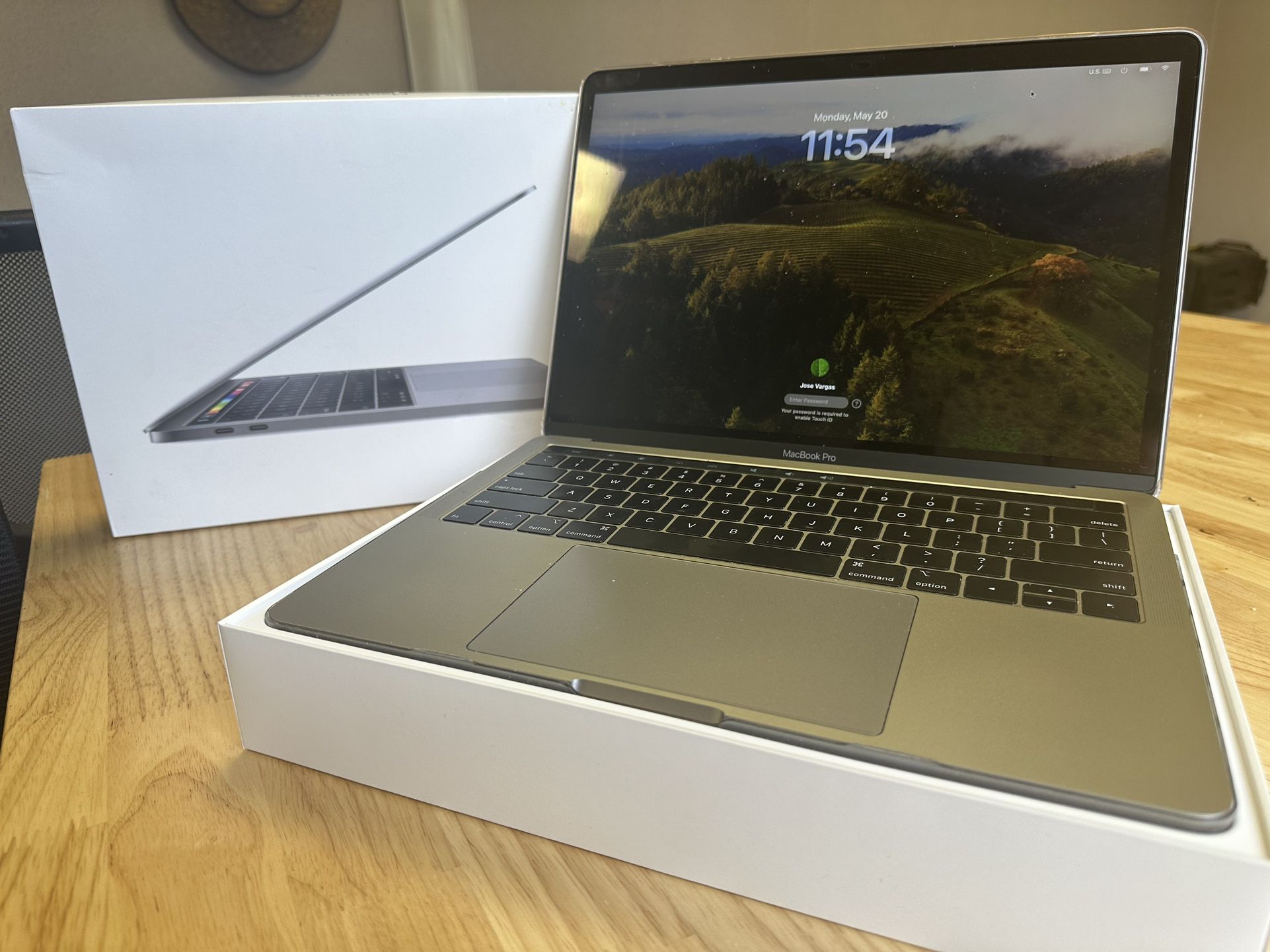 Apple MacBook Pro - 13-Inch (2019)