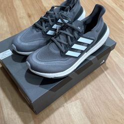 Ultraboost Light Gray