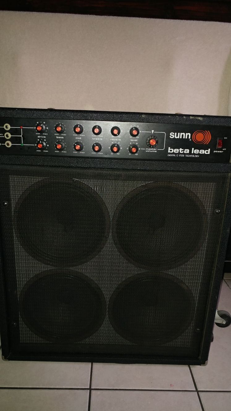 Sunn Beta Lead 4x10 combo amp