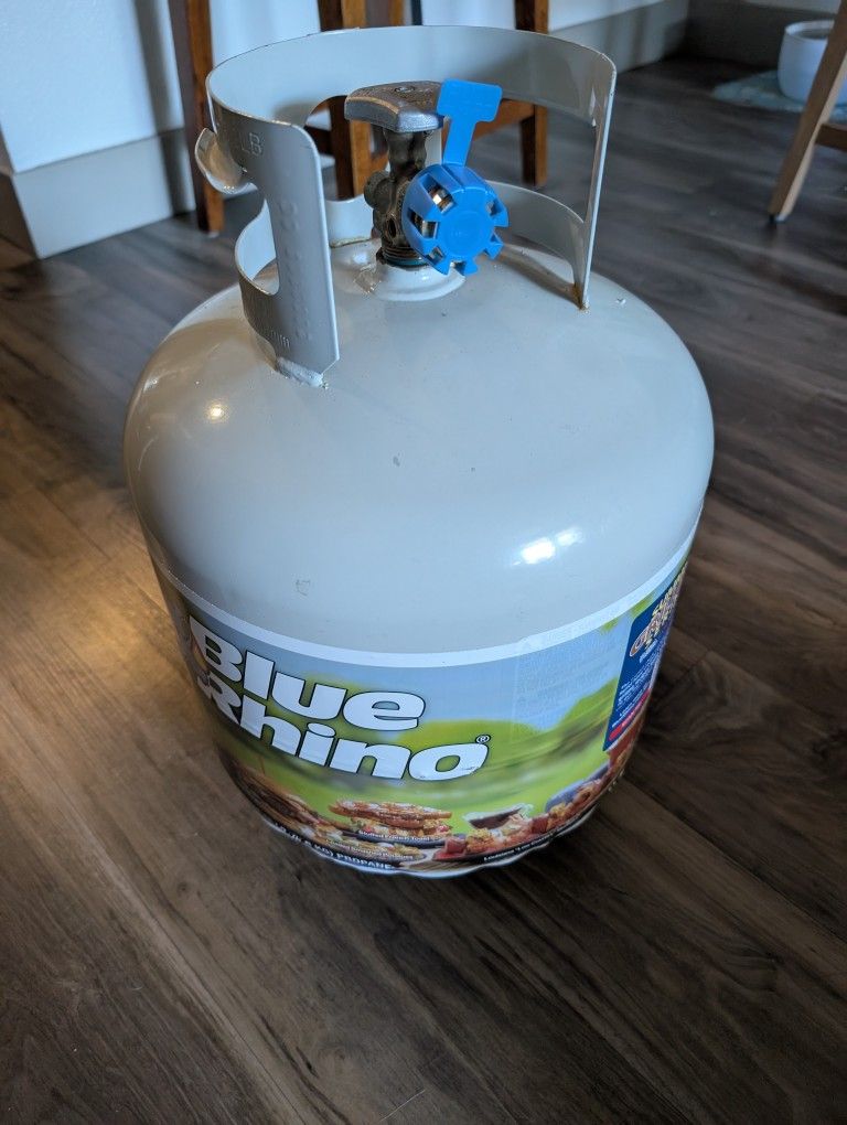 Full, Unopened Propane Tank