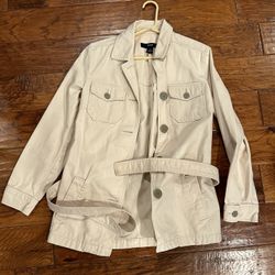 Gap Woman’s Tan Cargo Style Jacket Medium