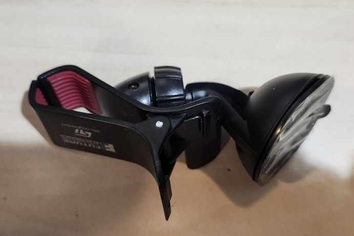 New And Never Used Car Phone And GPS Holder