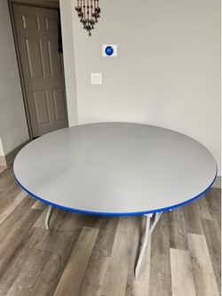 Round Table